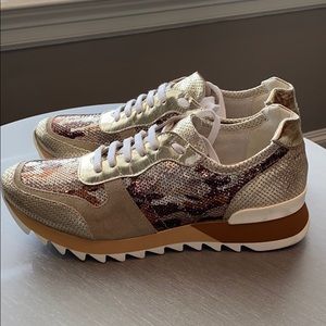 White Mountain Summit Sneakers